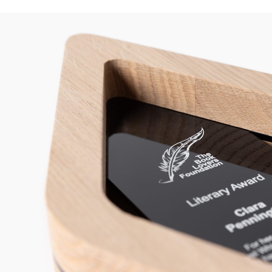 Natural Oak Diamond Award