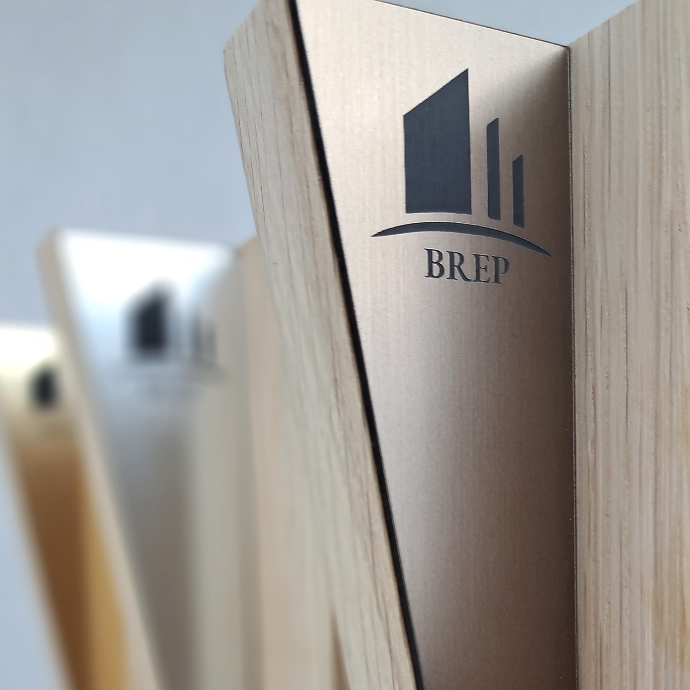 Oak award with FlexiBrass detail
