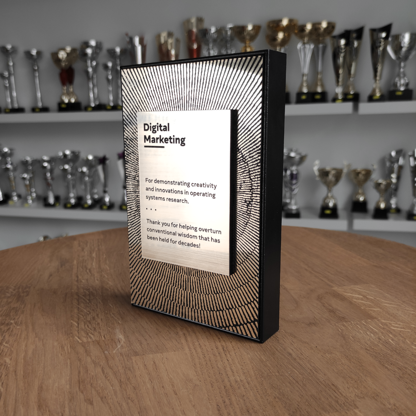 Gold radiating personalized award plaque